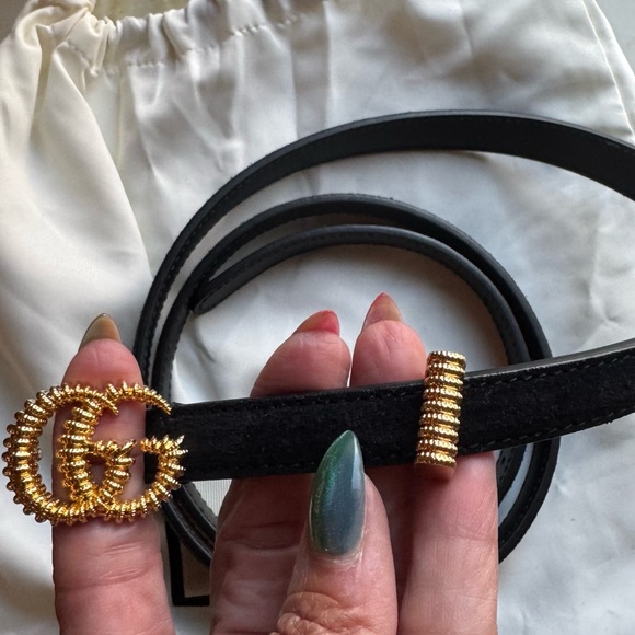 Gucci torchon black suede belt size 95 - gently worn by me. 100% authentic - Picture 3 of 4